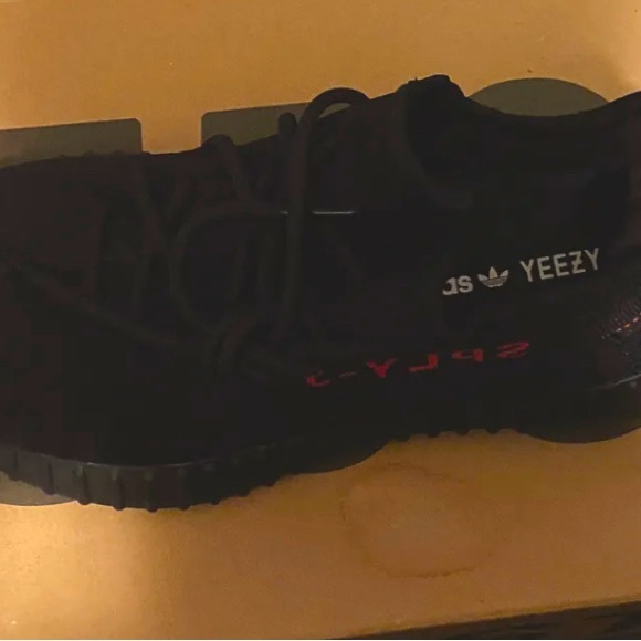 Adidas Yeezy Boost 350 V2 Black Red - Picture 5 of 6
